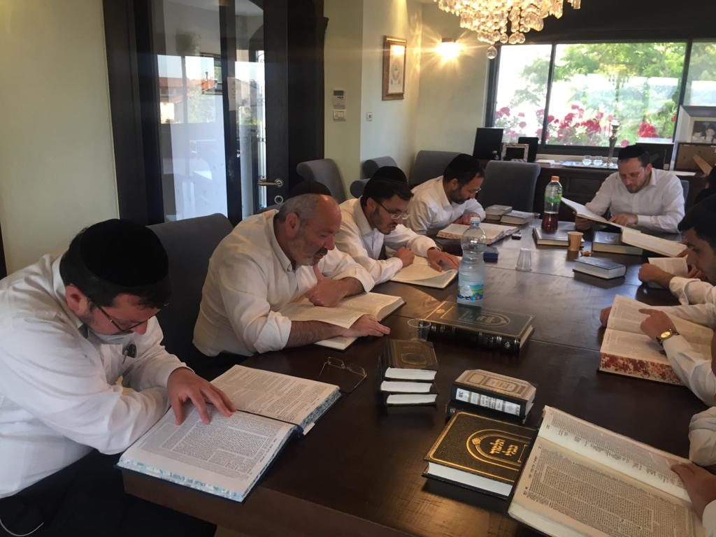 Study in the kollel